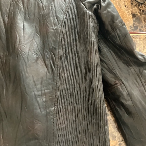 Vintage Kenneth Cole bomber leather jacket - Picture 8 of 12